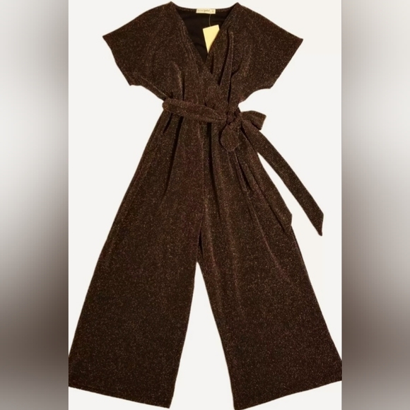 live to be Spoiled Other - Black Romper